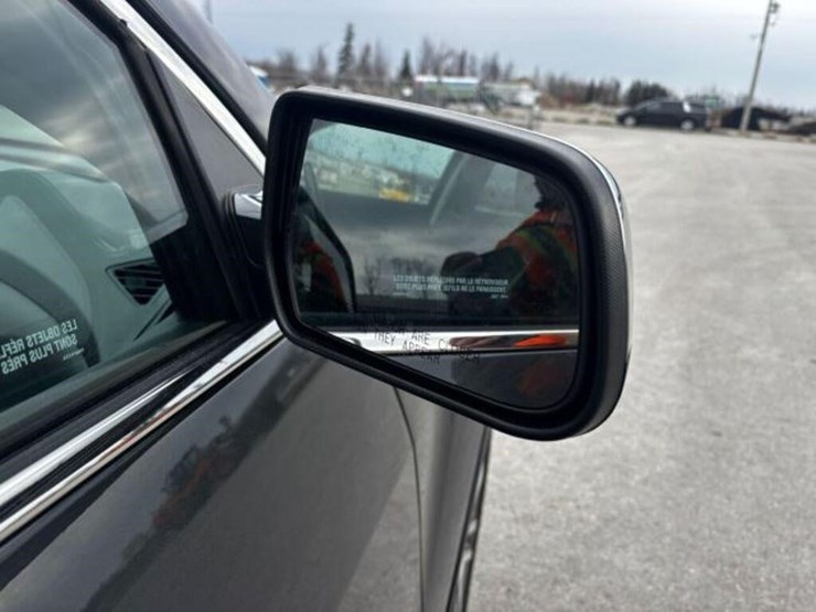 2017-chevrolet-equinox-image-75