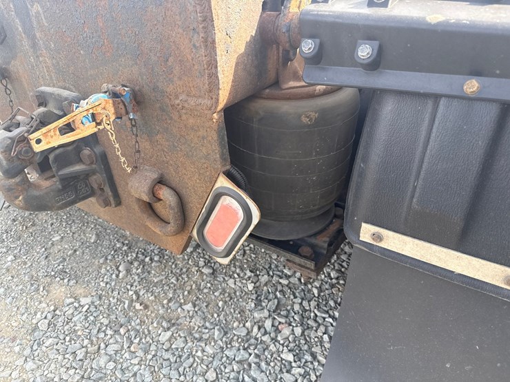 2007-mack-cl733-image-37