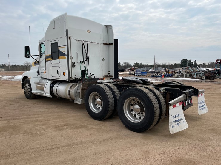 2016-kenworth-t660-image-3