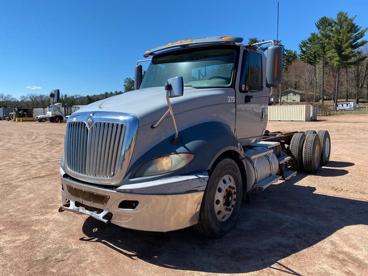 2009-international-prostar-image-1