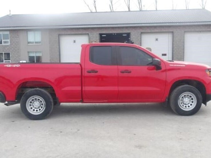 2023-chevrolet-1500-image-4