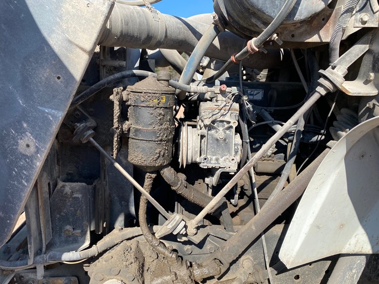 1993-international-8100-image-32