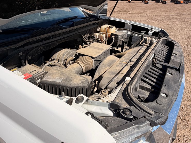 2022-chevrolet-silverado-2500-image-12