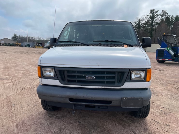 2006-ford-e350-image-2