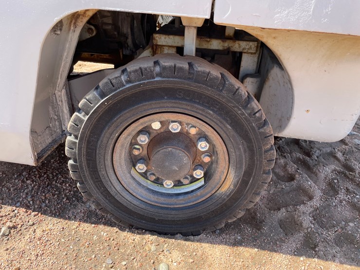 #1134-•-unicarriers-lp-forklift-image-36