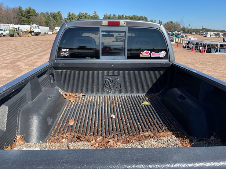2006-dodge-dakota-slt-image-13