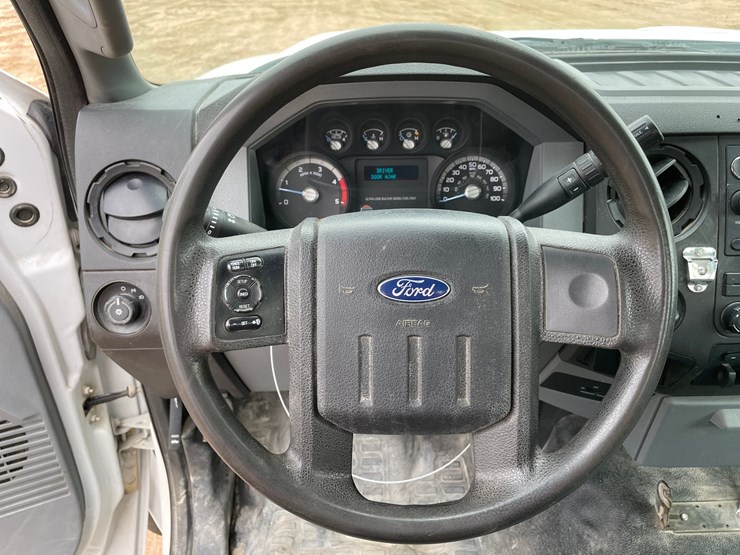 2012-ford-f550-image-36