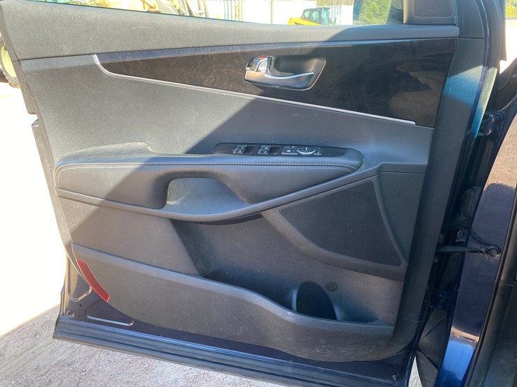 2016-kia-sorento-image-42