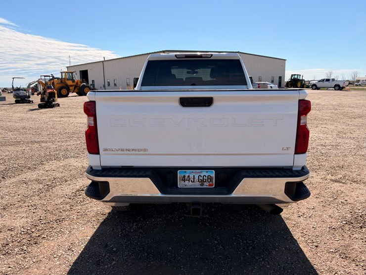 2022-chevrolet-silverado-2500-image-6