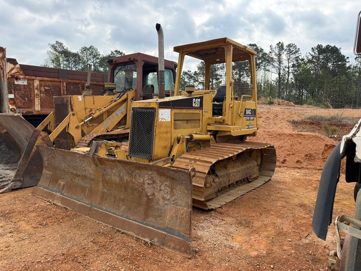 caterpillar-d4c-image-1