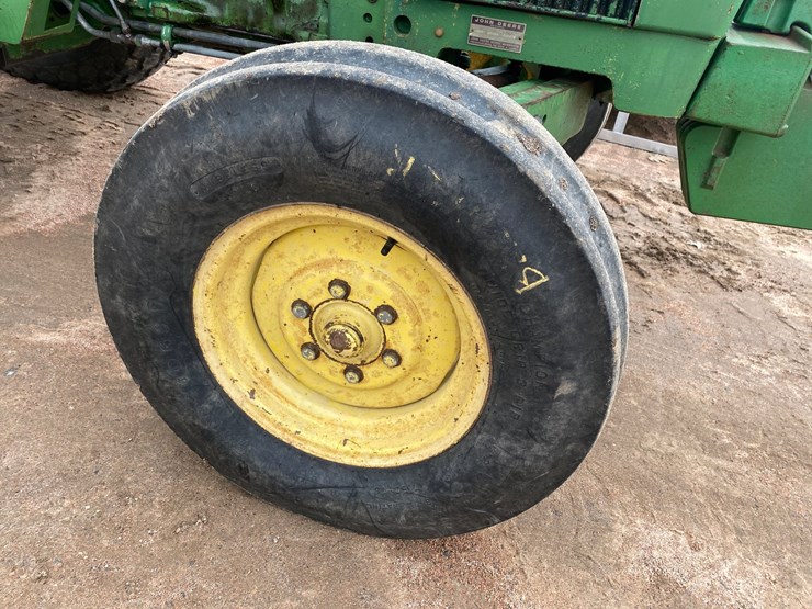 1980-john-deere-2040-image-14