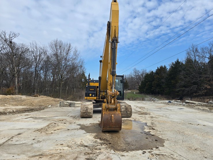 2013-caterpillar-324el-image-16