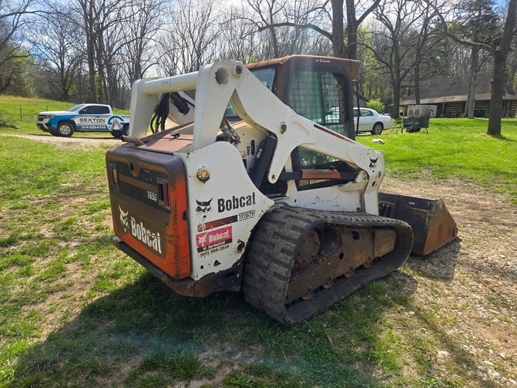 2010-bobcat-t650-image-12