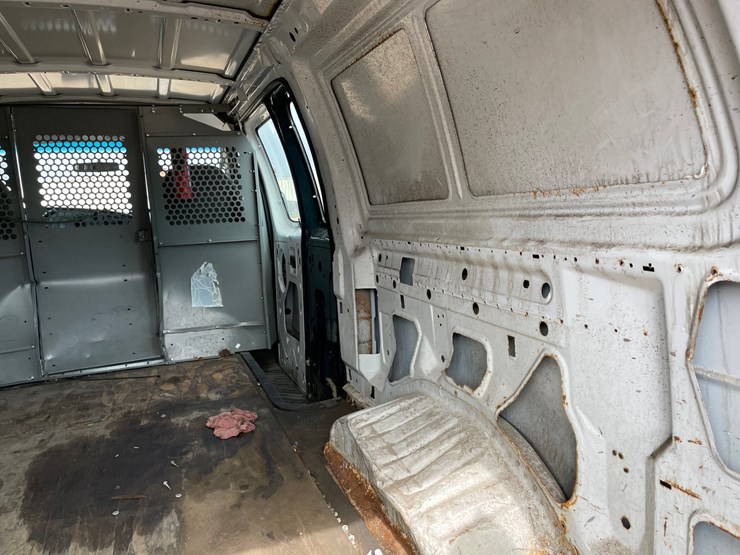 2006-ford-e350-image-31