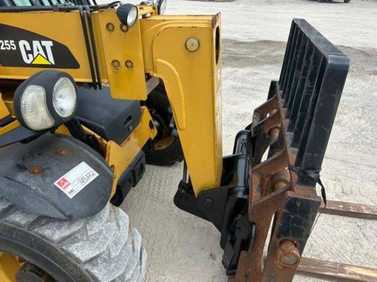 2012-caterpillar-th255-image-42