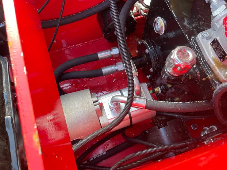 #1156-•-agt-sda-140t-tracked-ride-on-mini-skid-steer-image-12