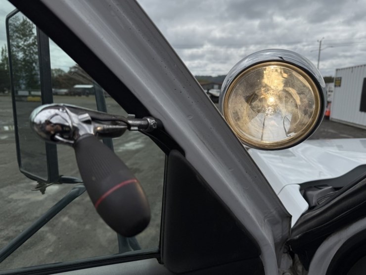 2006-chevrolet-silverado-3500-image-24