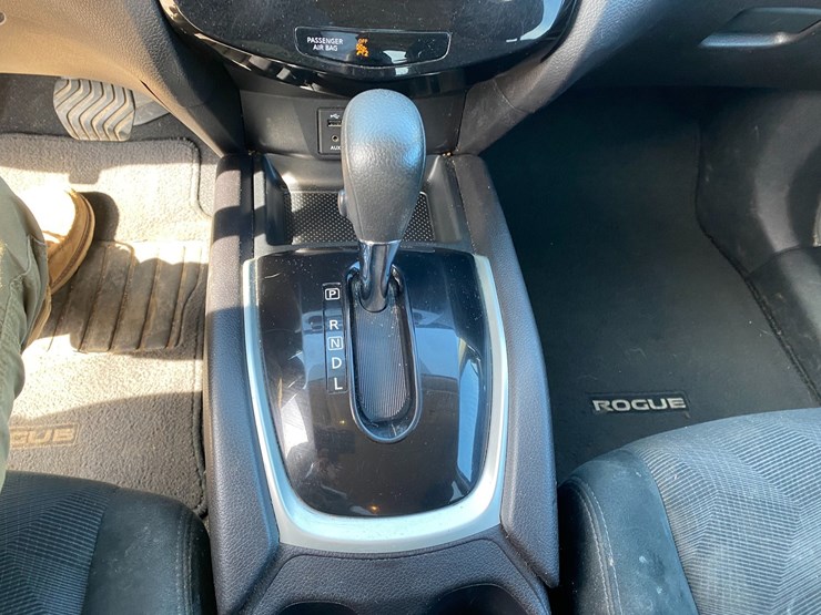 2016-nissan-rogue-image-29