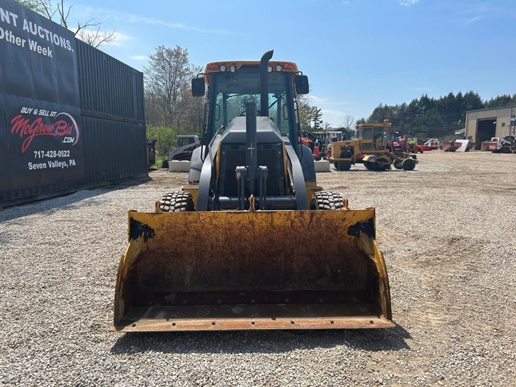 2020-deere-310l-image-6