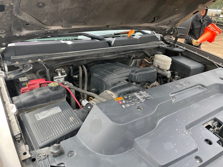 2013-chevrolet-silverado-2500hd-image-54