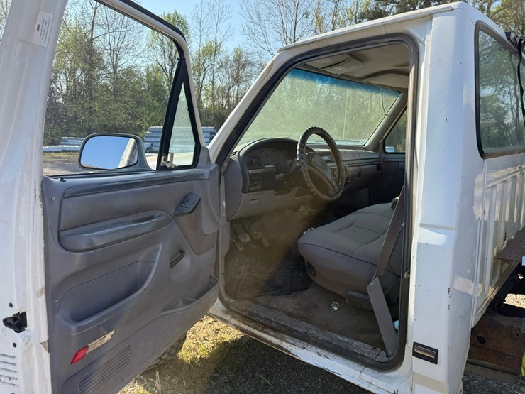 1995-ford-350-image-32