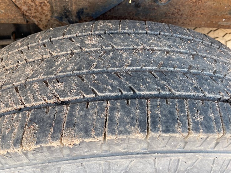 2006-chevrolet-2500-image-16