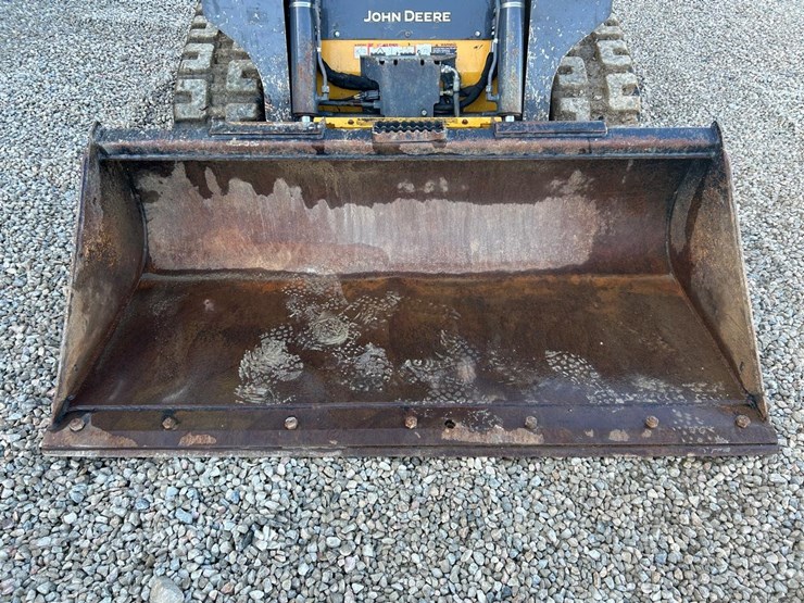 2016-deere-317g-image-9