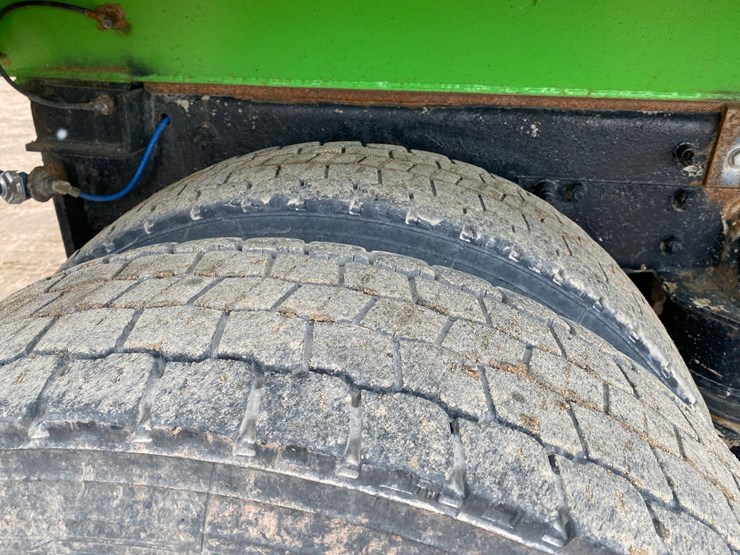 2015-kenworth-t800-image-27