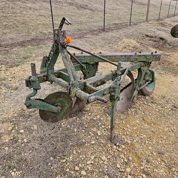 JOHN DEERE 2