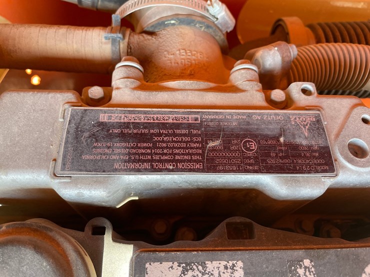 2015-jlg-4394rt-image-15