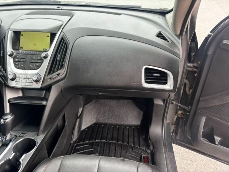 2017-chevrolet-equinox-image-42