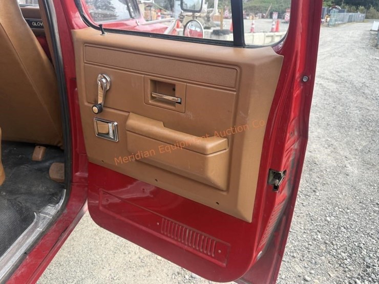 1990-chevrolet-3500-image-44