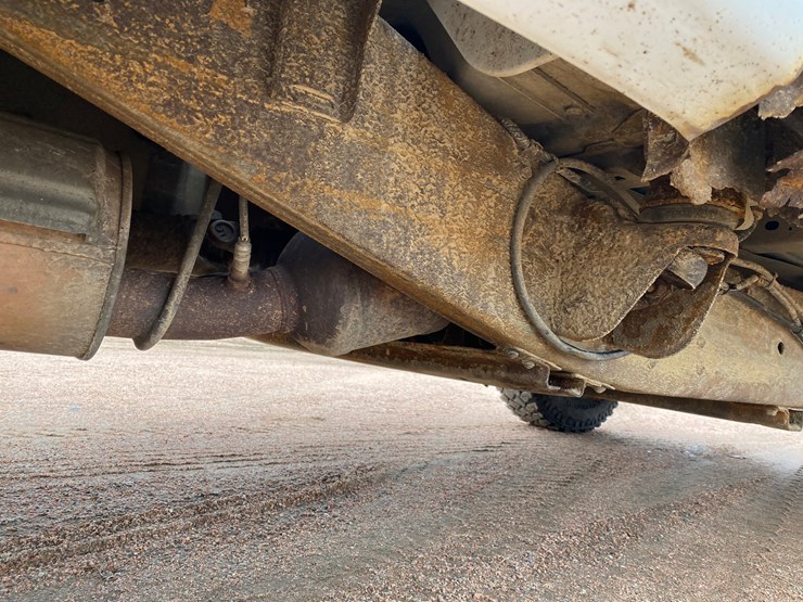 2004-chevrolet-2500-image-31