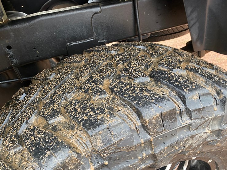 2005-dodge-2500-image-17