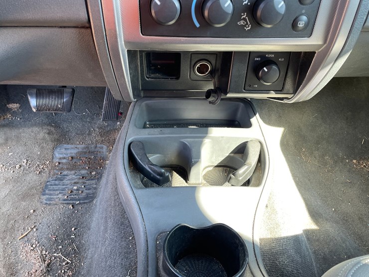 2006-dodge-dakota-slt-image-34