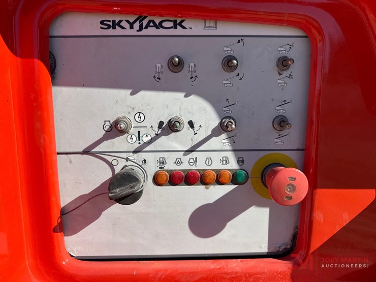 2017-skyjack-sj66t-image-15