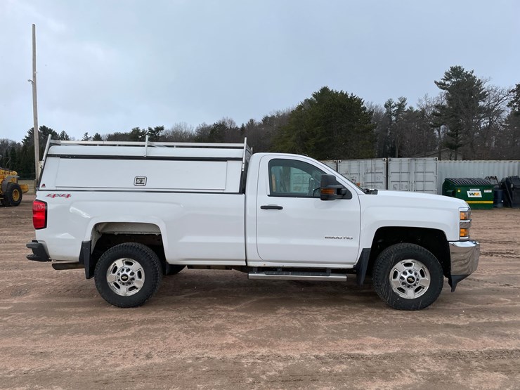 2015-chevrolet-silverado-2500-image-6