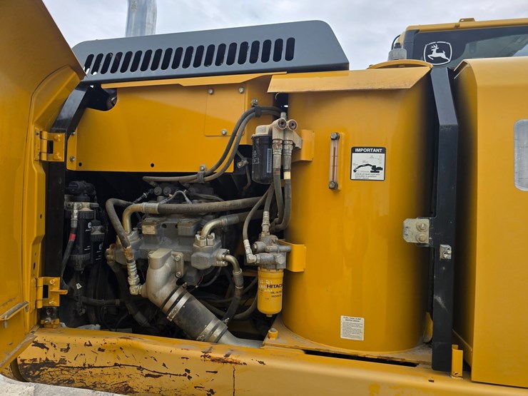 2014-deere-160g-lc-image-57