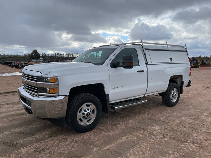 2015-chevrolet-silverado-2500-image-1