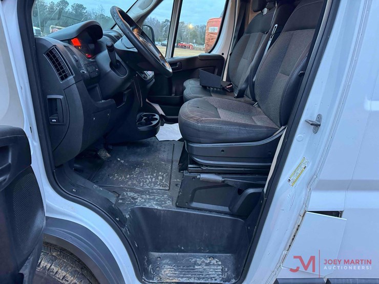 2018-dodge-1500-image-19