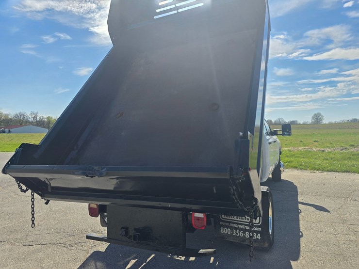 2019-chevrolet-silverado-3500-image-57