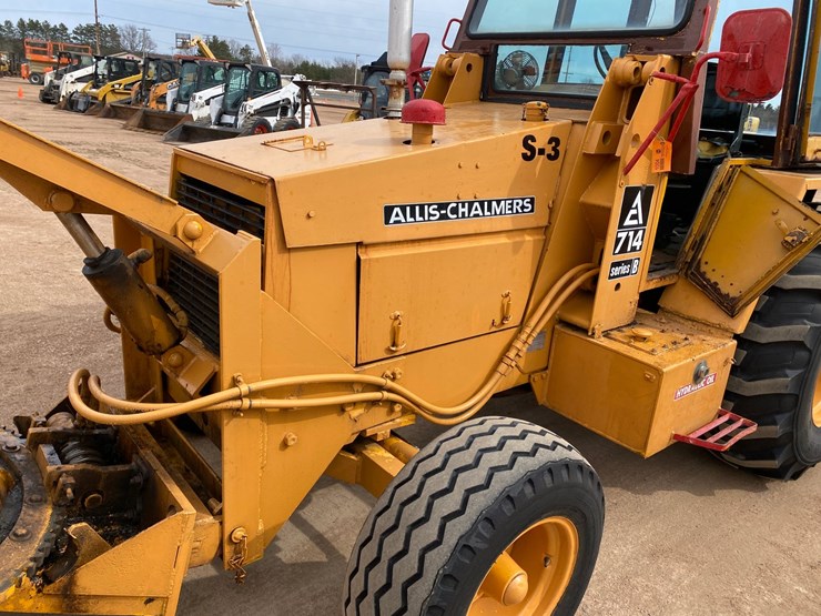 #1004-•-1982-allis-chalmers-714-series-b-industrial-plow-tractor-image-20