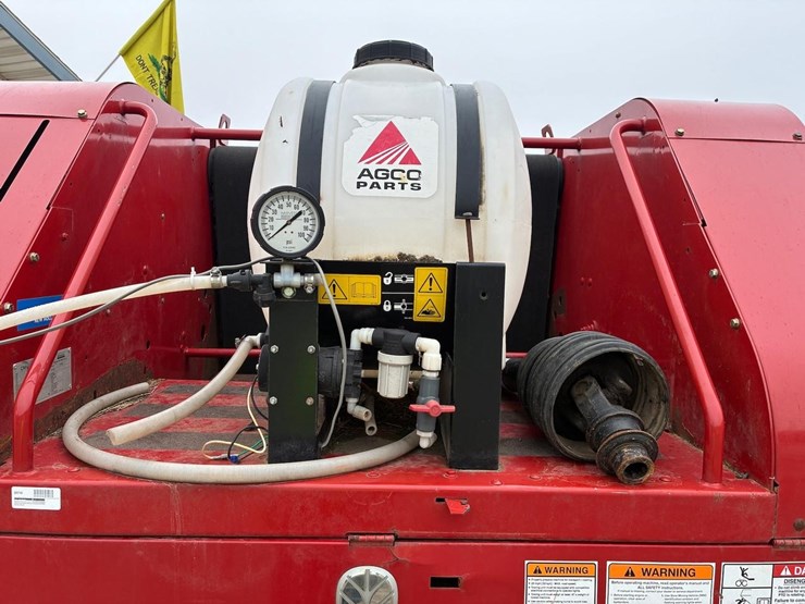 new-holland-br7060-image-18