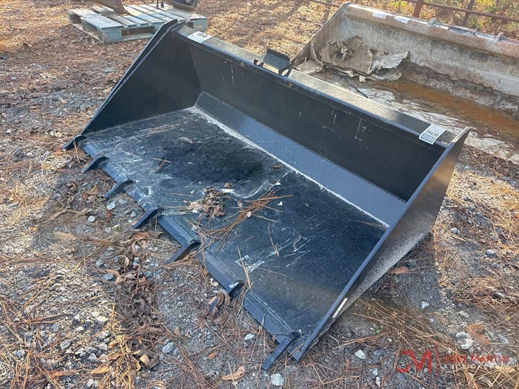 new-66"-tooth-bucket-skid-steer-attachment-image-4