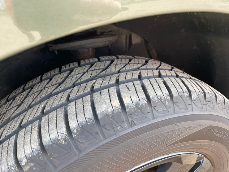 2015-chevrolet-equinox-lt-image-24