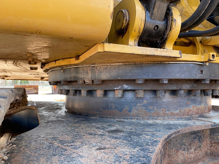 caterpillar-324e-image-25