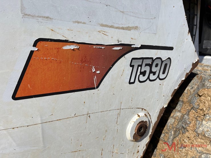 2020-bobcat-t590-image-11