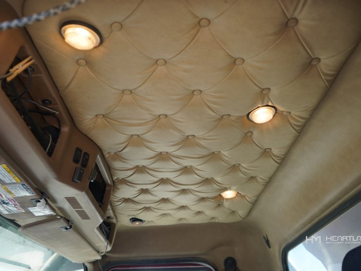 2018-mack-granite-gu713-image-13