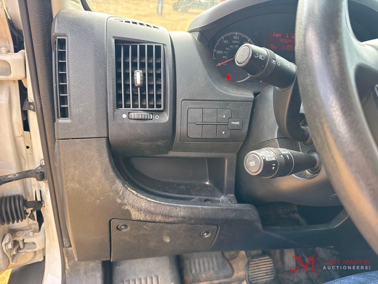 2014-dodge-2500-image-24