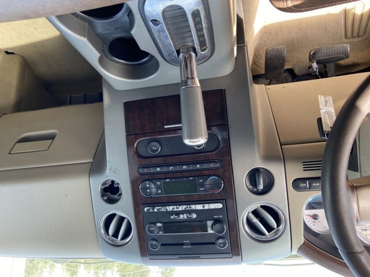 2005-ford-f150-king-ranch-image-17